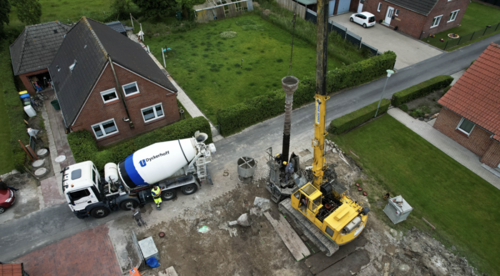 Luftaufnahme Pfahlgründung für ein Einfamilienhaus